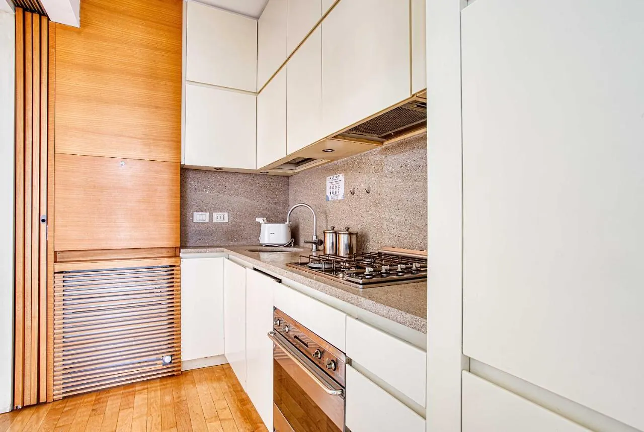 Апартаменты Joivy Vibrant Studio With Balcony Милан